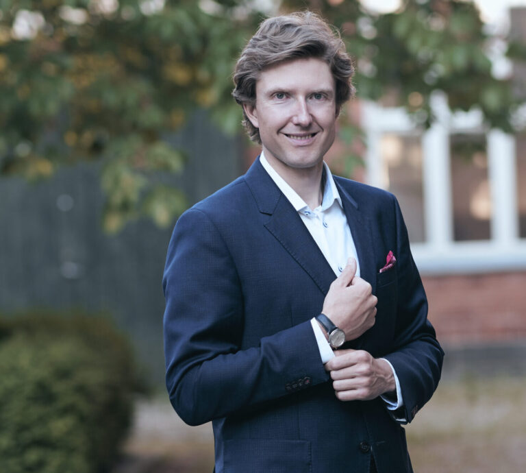 dr Michał Dzieliński